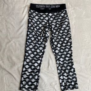 ✨Nike Relay✨Run Fast Live Fearless✨